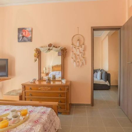 Bright Newly Renovated Apt Near Beach & Center+Ac Anemomylos Bagian luar foto