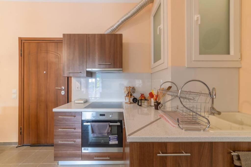 Bright Newly Renovated Apt Near Beach & Center+Ac Anemomylos Bagian luar foto