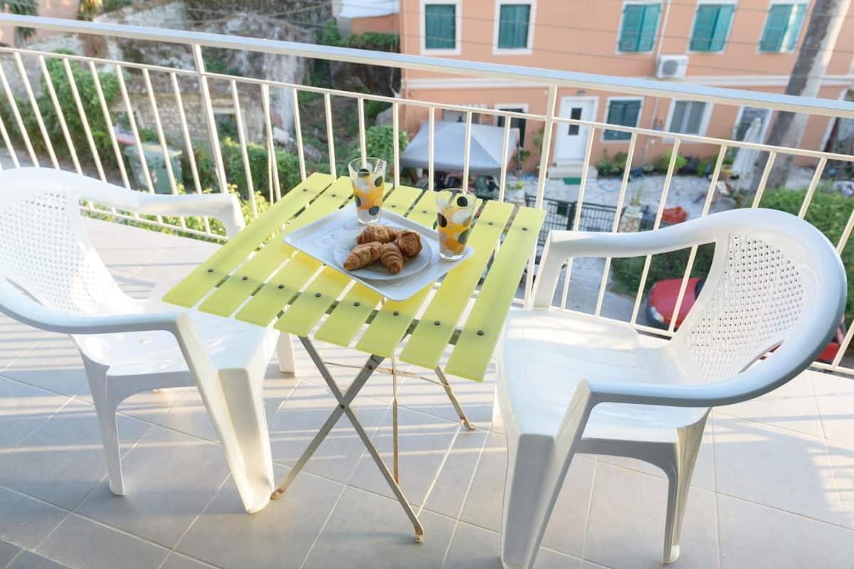 Bright Newly Renovated Apt Near Beach & Center+Ac Anemomylos Bagian luar foto